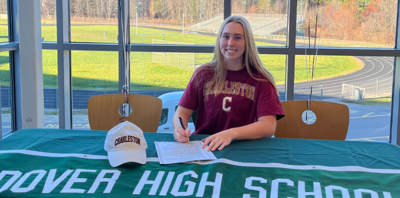 SJGA Golfer Carys Fennessy Signs with the Charleston Cougars!